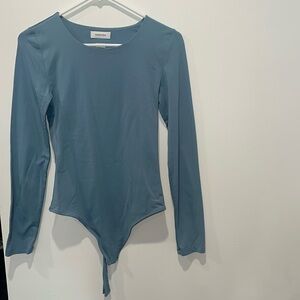 Aritzia contour long sleeve body suit - blue